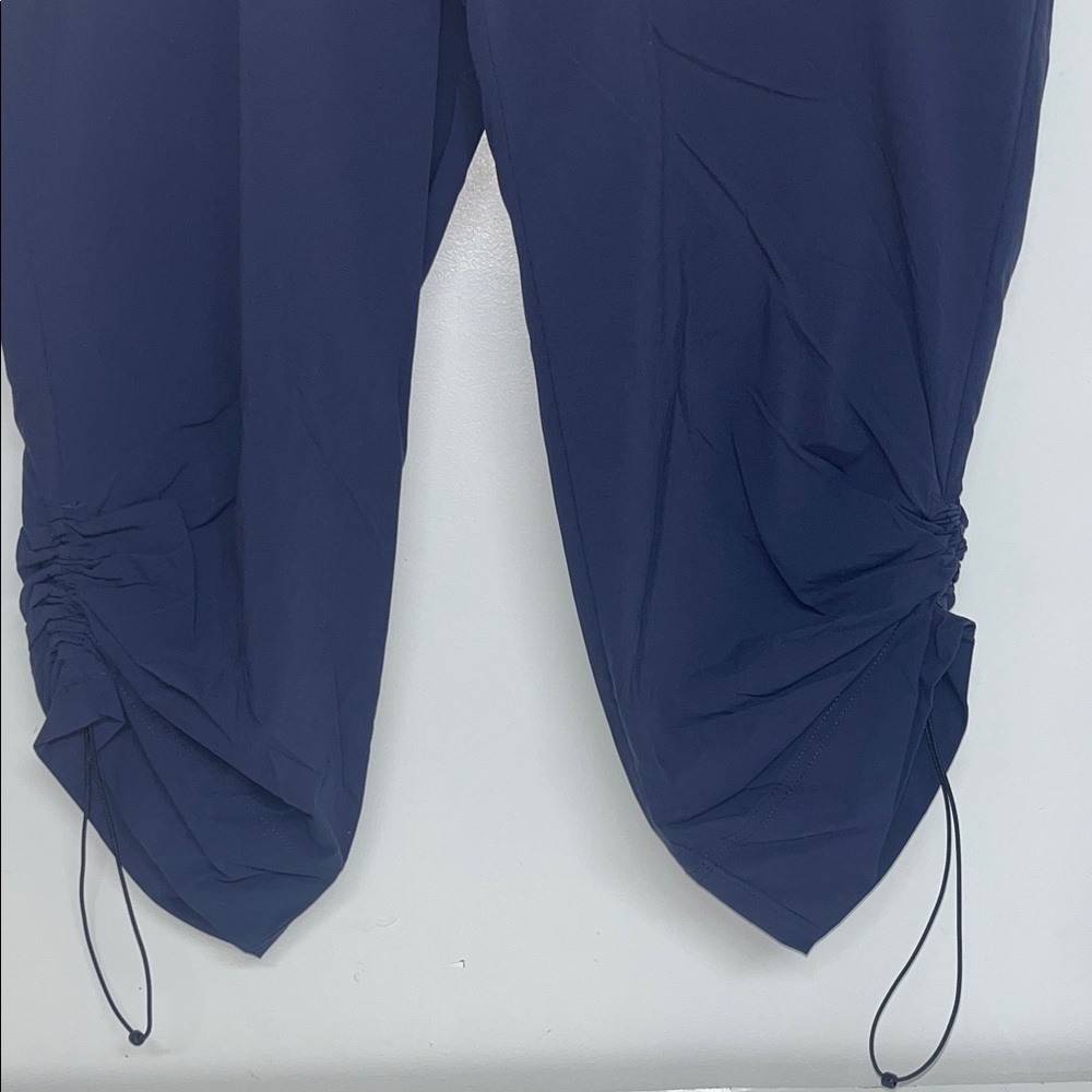 Columbia XL Women’s Lightweight Tech Cropped Pants, Moisture Wicking #outdoors - Picture 3 of 8